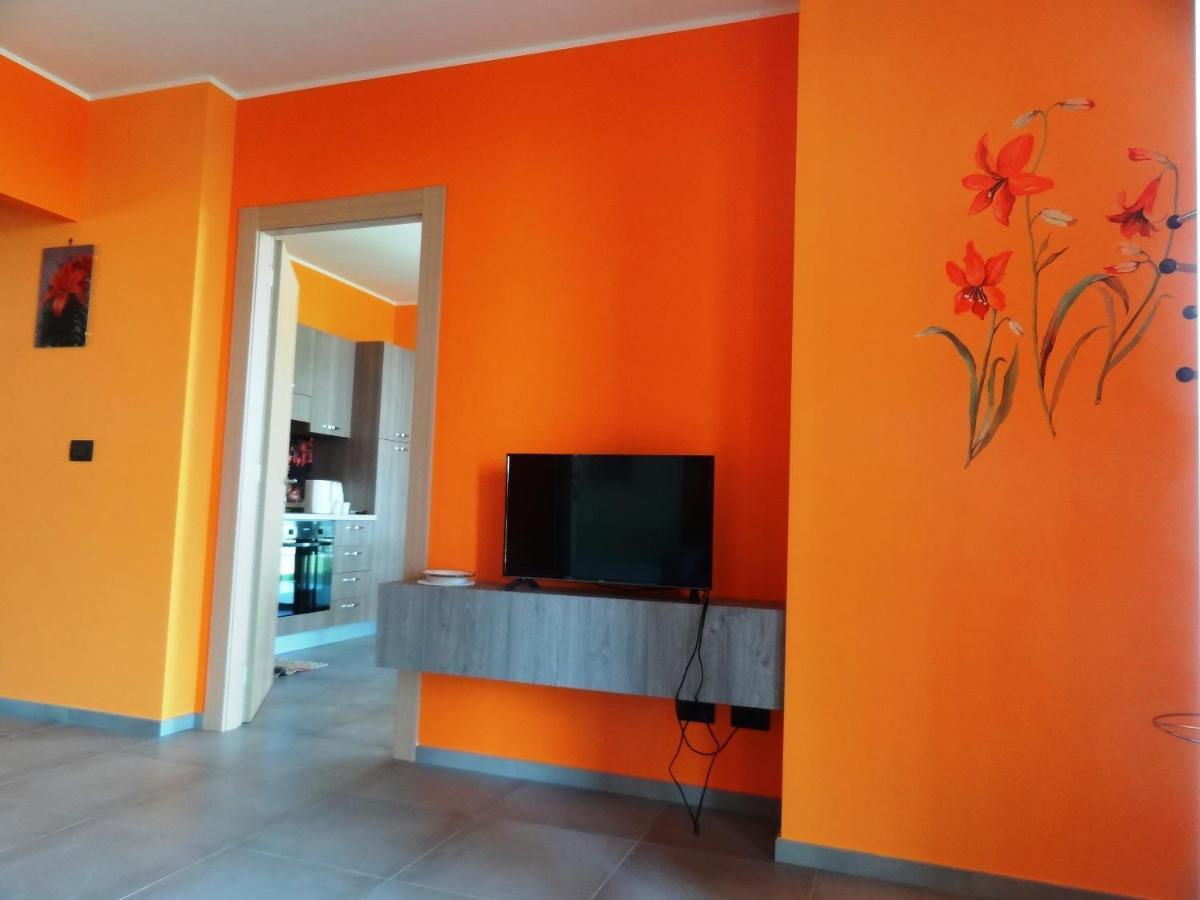 Ferienwohnung "El Fiu" Agliano Terme Exterior foto