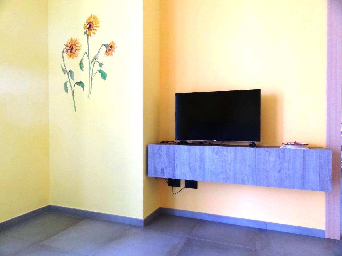 Ferienwohnung "El Fiu" Agliano Terme Exterior foto