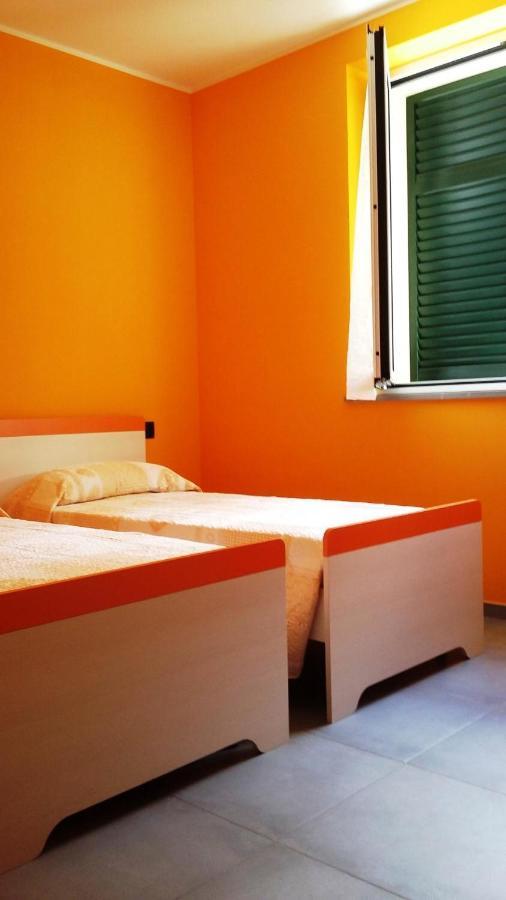 Ferienwohnung "El Fiu" Agliano Terme Exterior foto